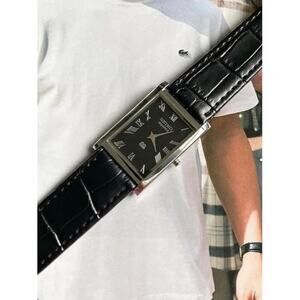 Vintage Style Seiko Quartz Mens Silver Watch & Black accents W/ Leather Strap